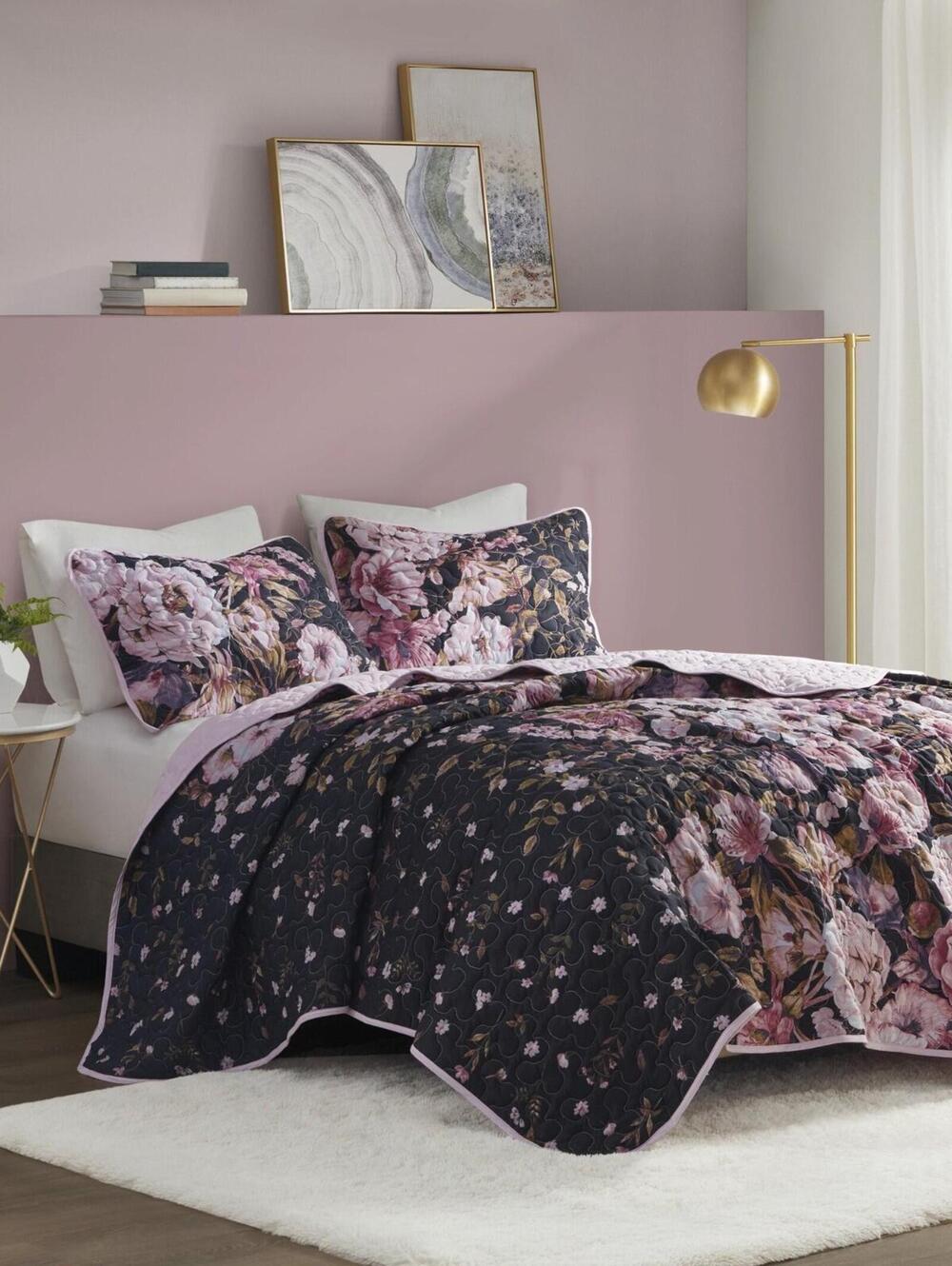 Intelligent Design Gabriella 3-Piece Full/Queen Coverlet Set in Black
